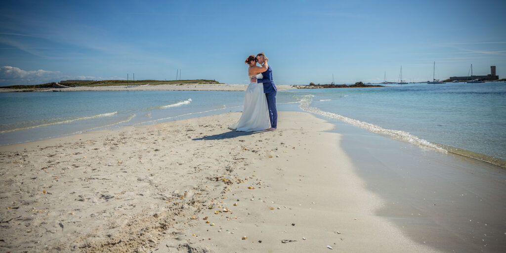 Séance trash the dress aux Glénan
christophe Landat
photographe mariage
photographe mariage Bretagne