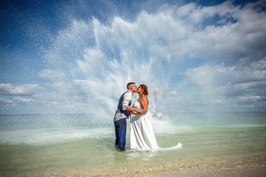 Séance trash the dress aux Glénan
christophe Landat
photographe mariage
photographe mariage Bretagne