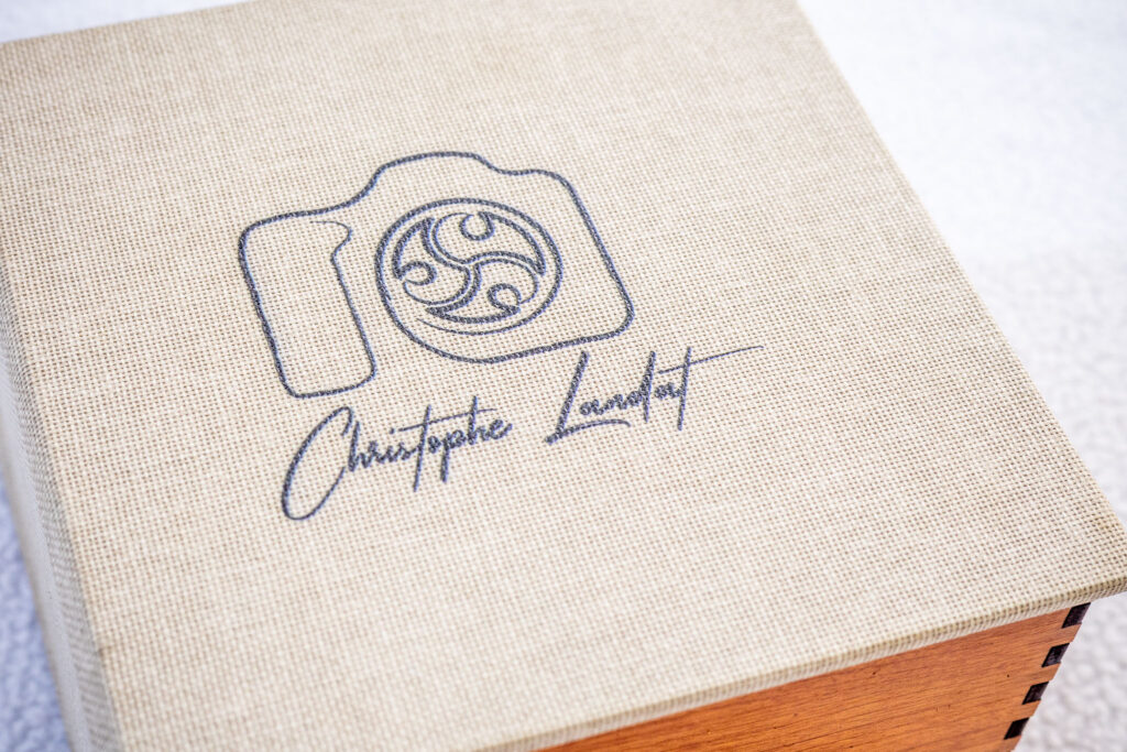 couverture coffret avec logo Christophe Landat