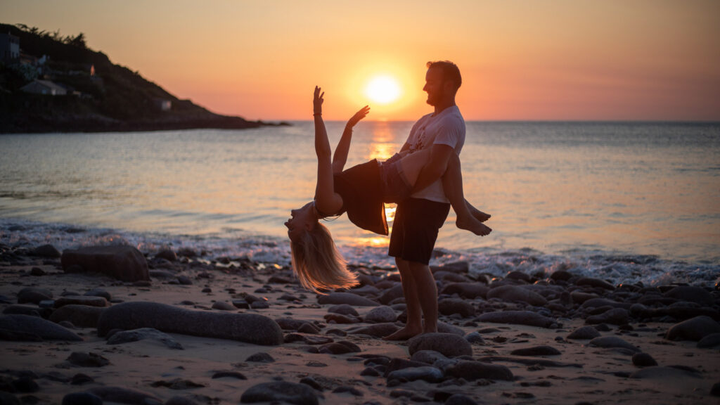 séance couple séance fiançailles séance engagement mariage Crozon Camaret Morgat Photographe de mariage Crozon
