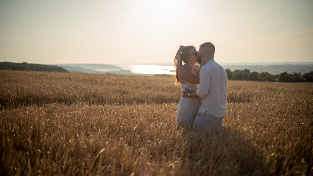 séance couple séance fiançailles séance engagement mariage Crozon Camaret Morgat Photographe de mariage Crozon